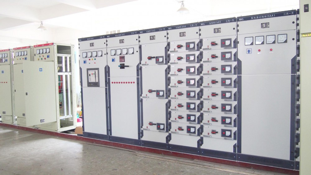 低压成套配电柜：电力分配的核心枢纽解析