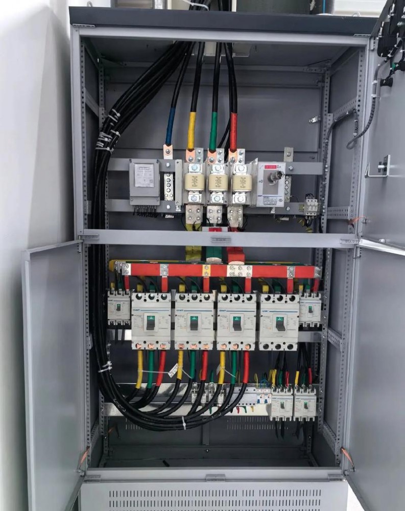低压配电柜安装全攻略：从准备到验收手把手教你做