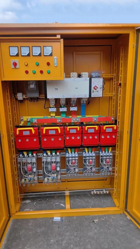 配电柜原理咋整？组成、流程、类型差异