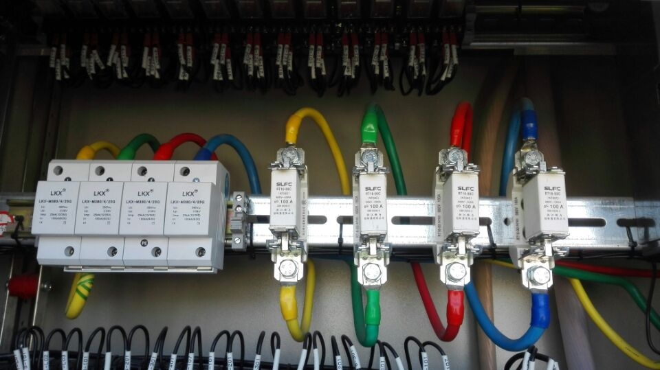 配电柜防雷：从原理到落地的全面防护指南