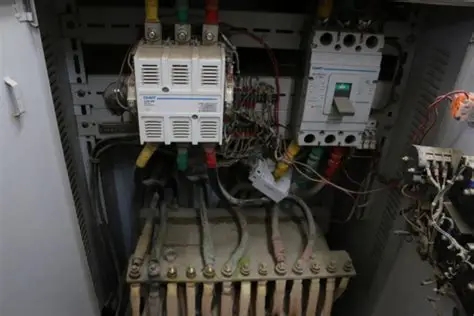 配电柜进水怎么办？一文读懂原因、危害与全流程应急处理