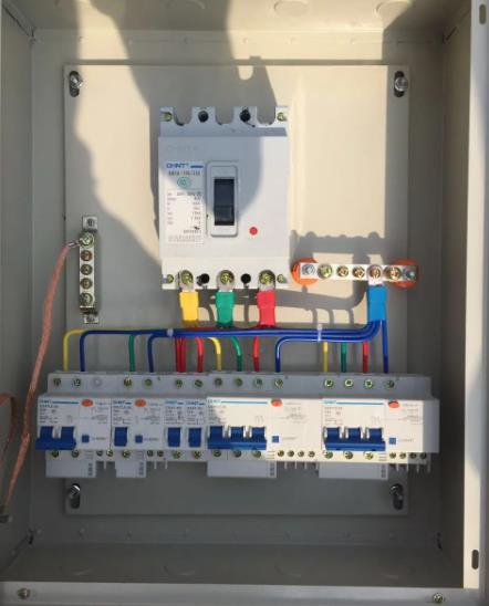 四川配电柜排热防潮如何?开关电源设备(高压隔离开关)